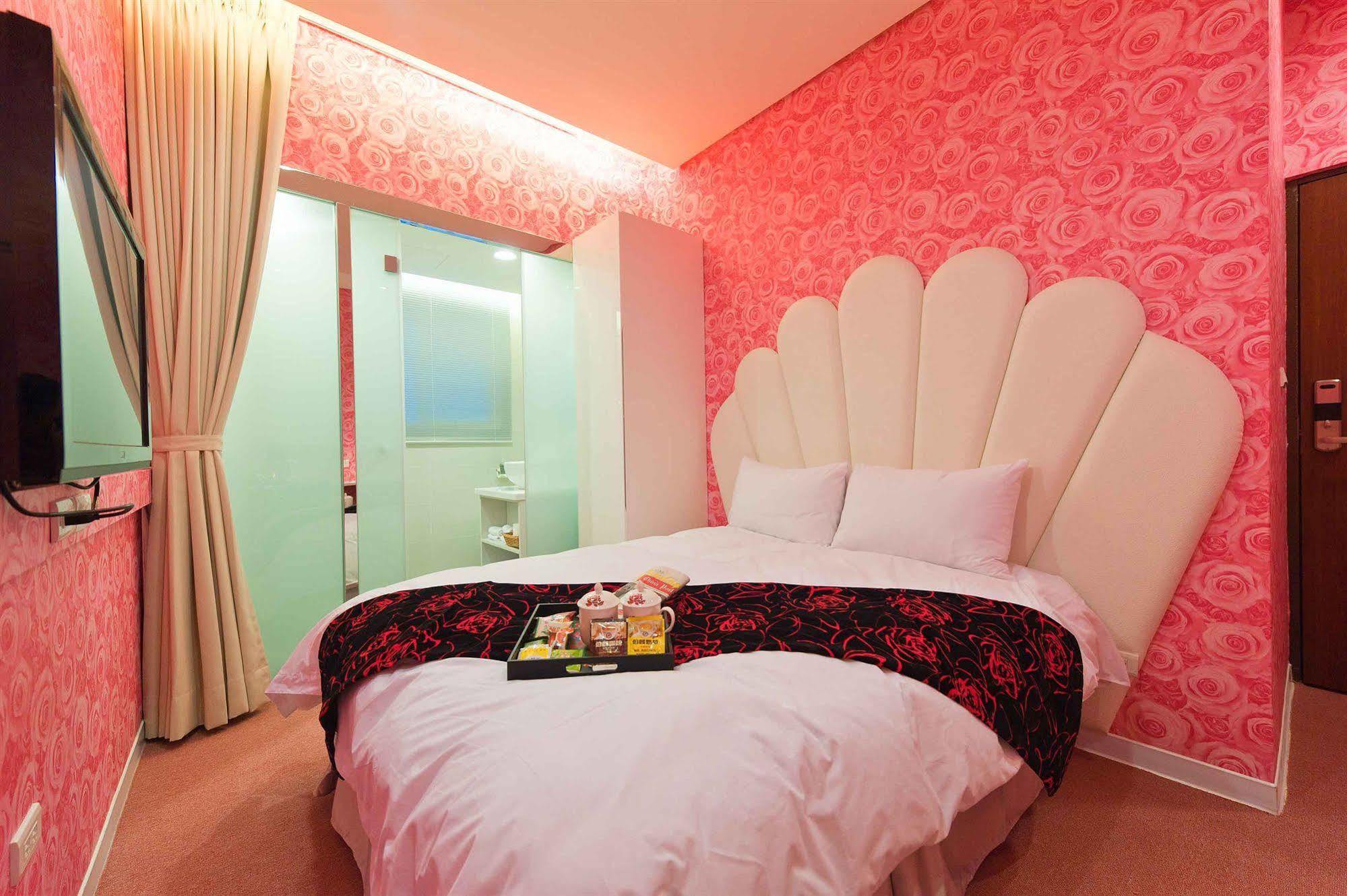 Royal Rose Hotel Taipei Station Exterior photo